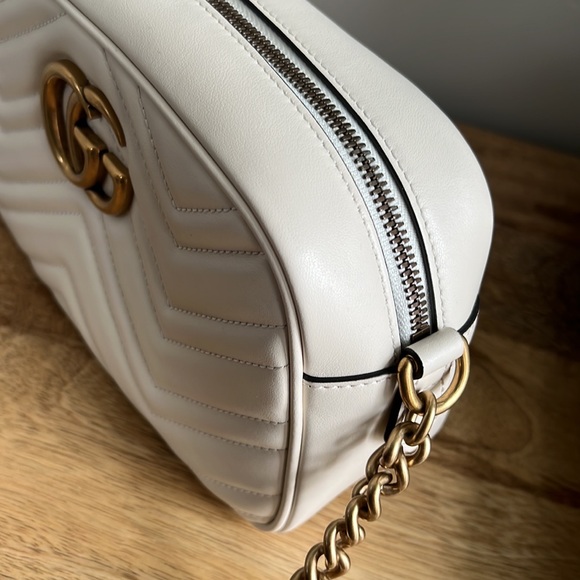Gucci GG Marmont Small Shoulder Bag - Ivory - Picture 3 of 16